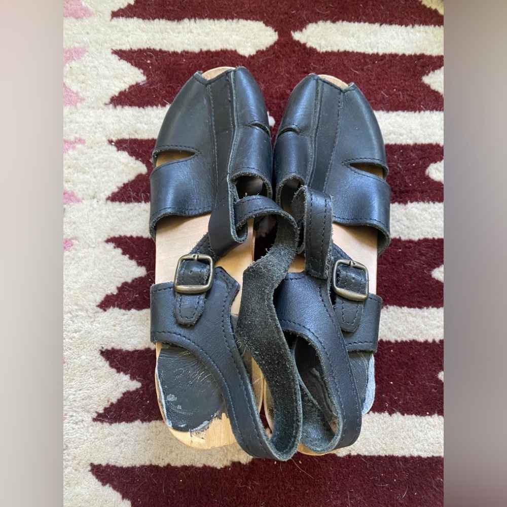 No. 6 t-strap clogs size 39